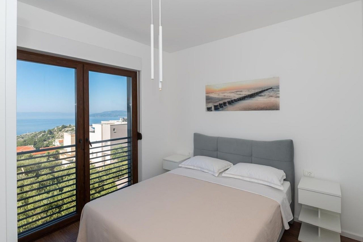 Bellissima villa con vista sulla costa mediterranea