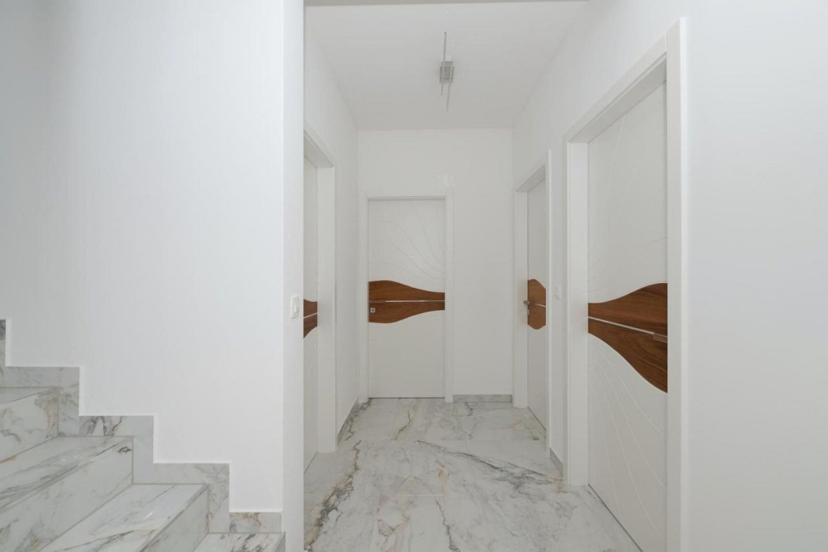 Bellissima villa con vista sulla costa mediterranea