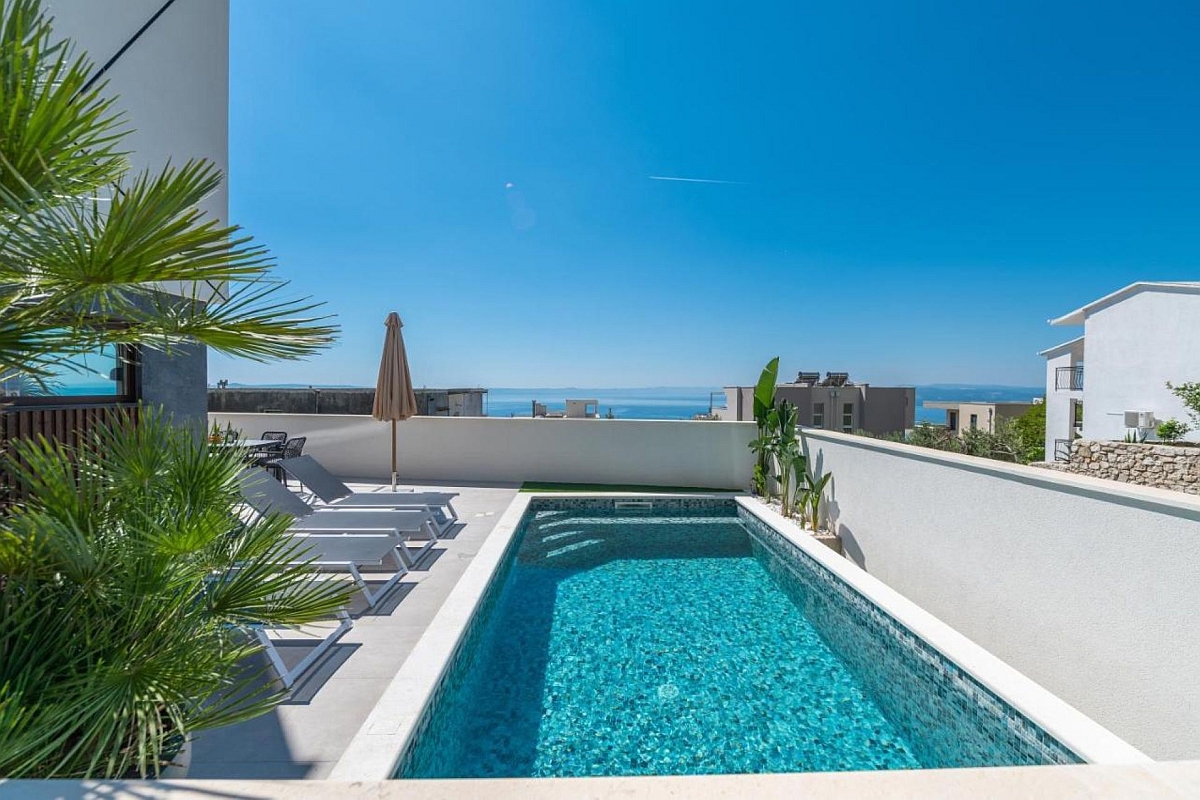 Bellissima villa con vista sulla costa mediterranea