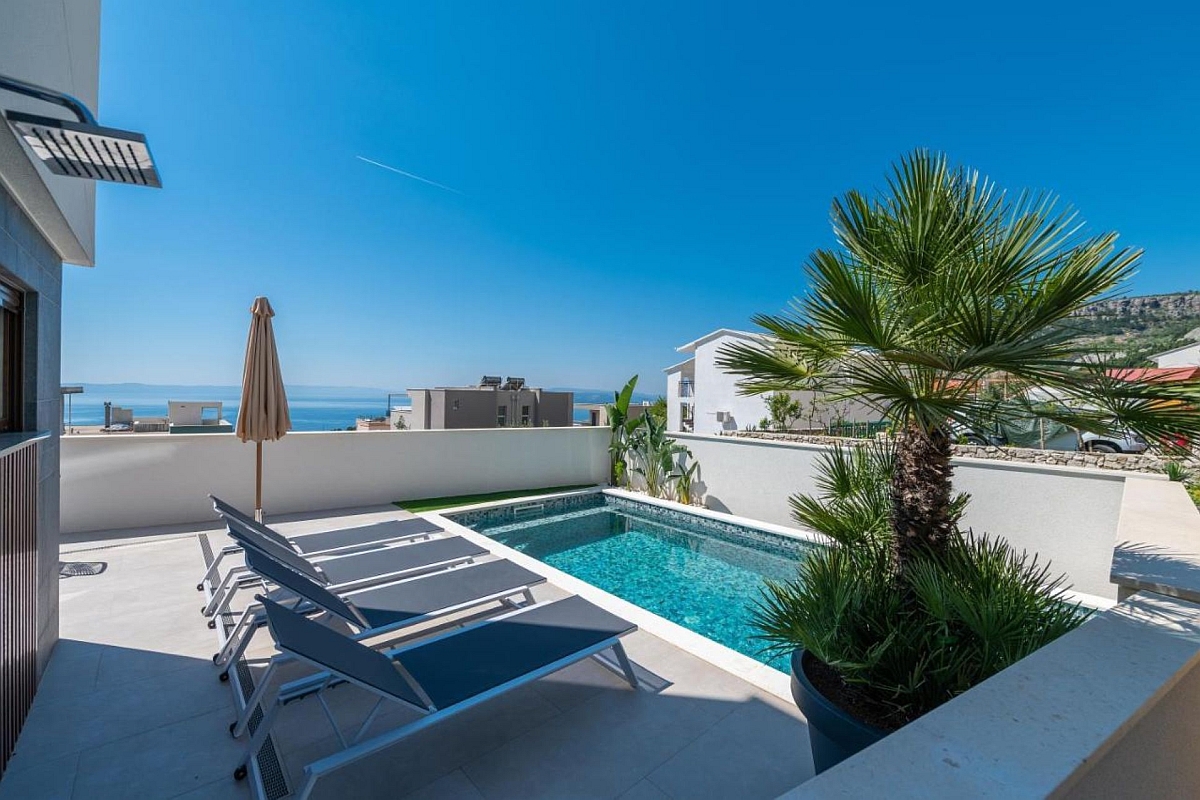 Bellissima villa con vista sulla costa mediterranea