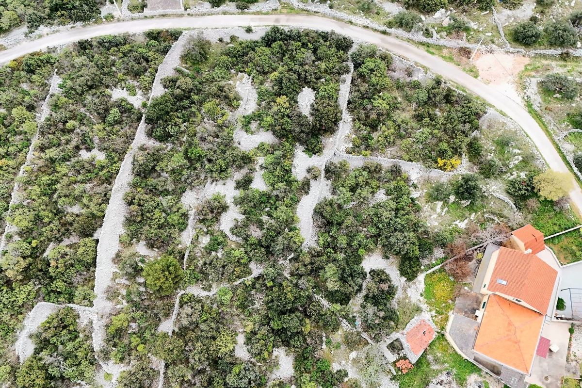 Terreno edificabile con vista sul mare e sulla natura