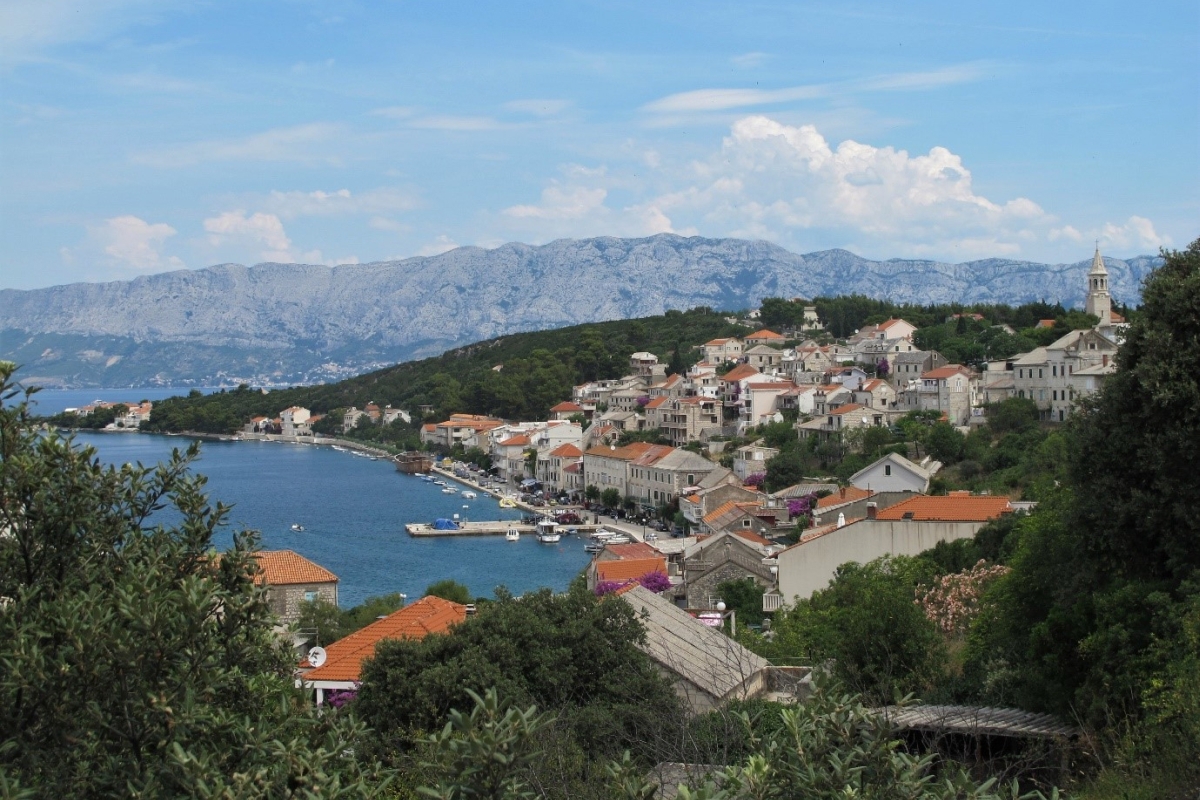 Casa con terreno in prima fila sul mare