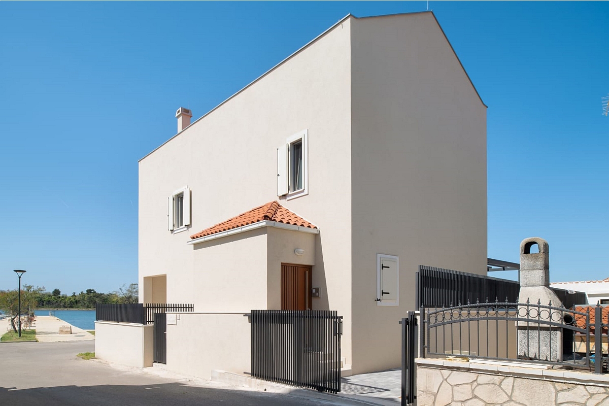 Villa di lusso in prima fila sul mare