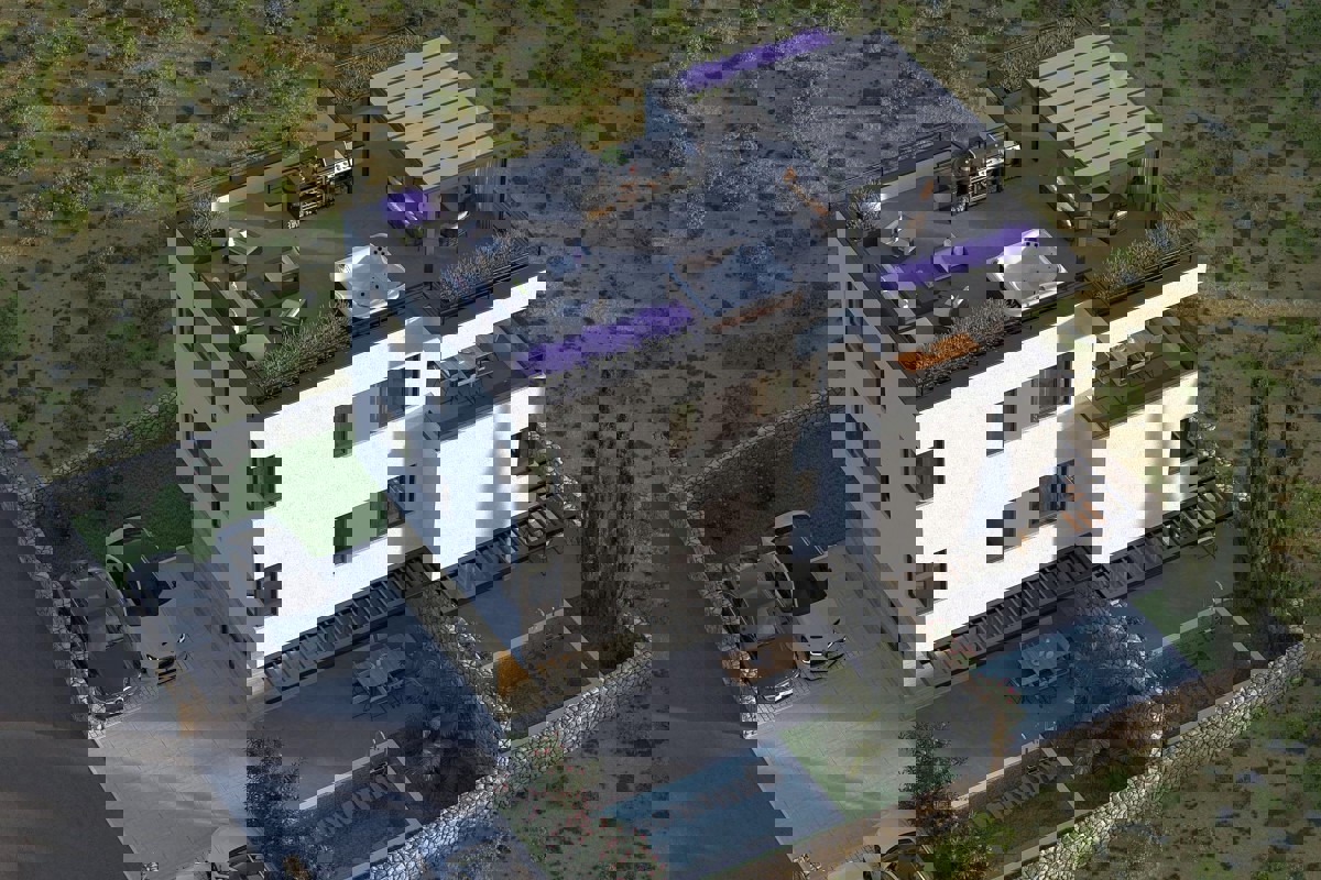 Attico con terrazza panoramica e vista meravigliosa