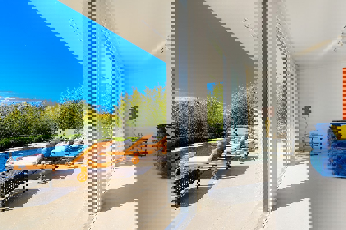 Villa moderna in posizione attraente