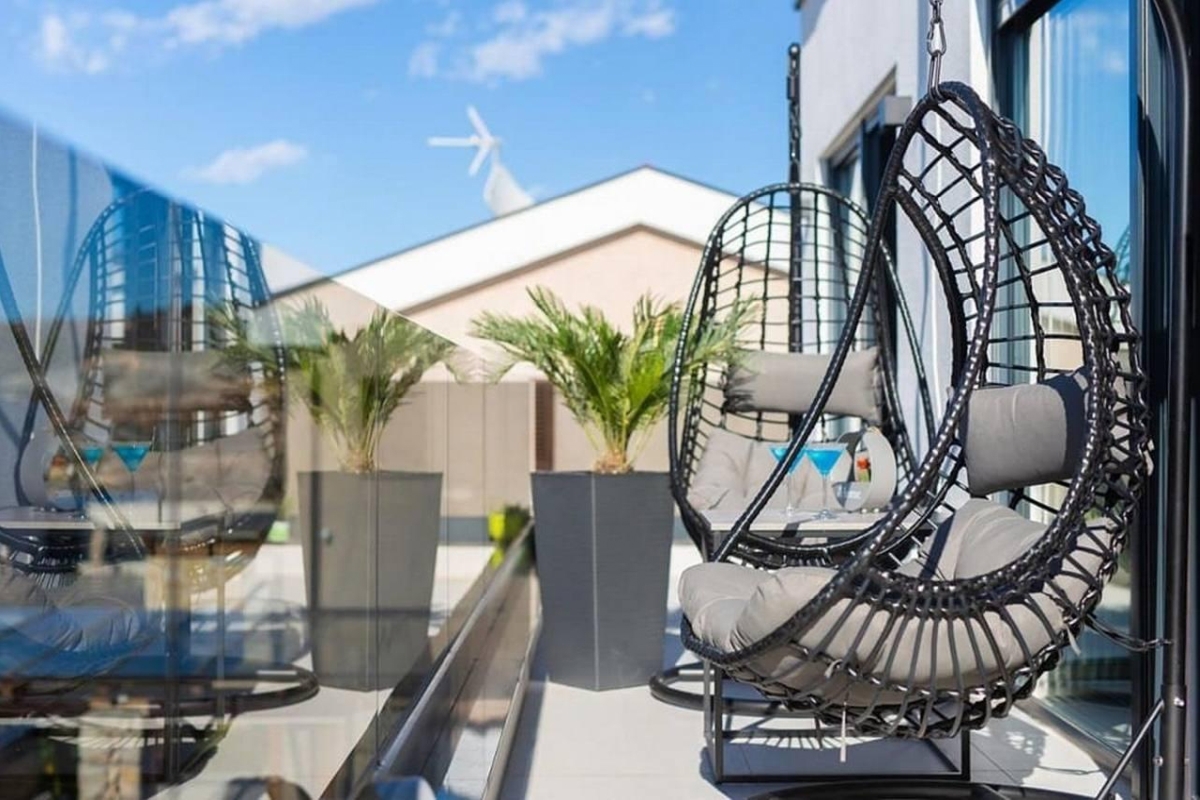 Attico con due zone giorno separate