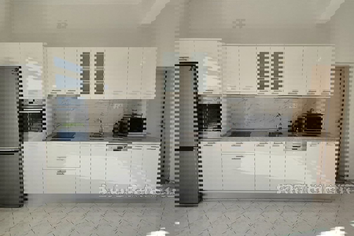 Proprietà residenziale e commerciale vicino a Spalato