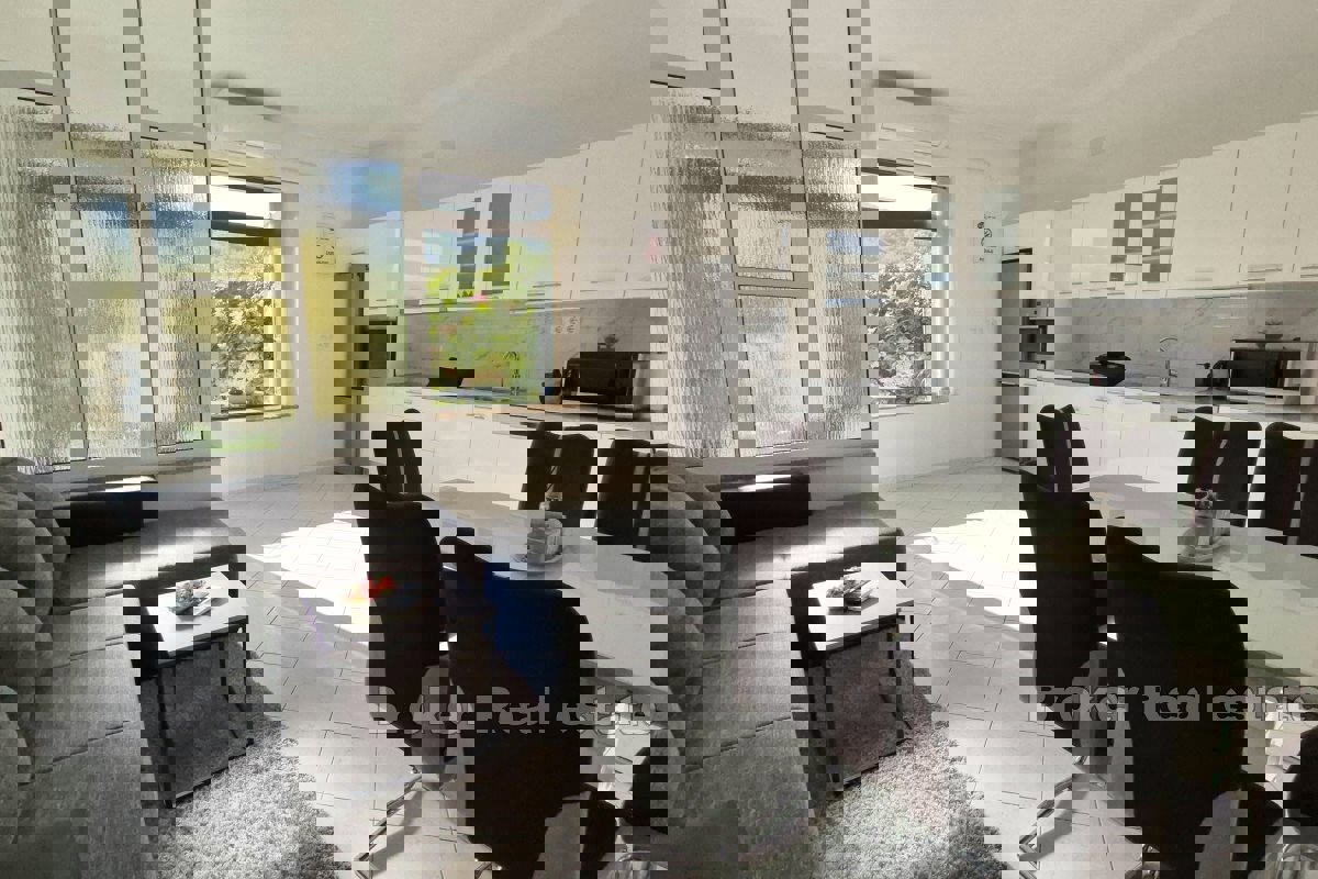 Proprietà residenziale e commerciale vicino a Spalato