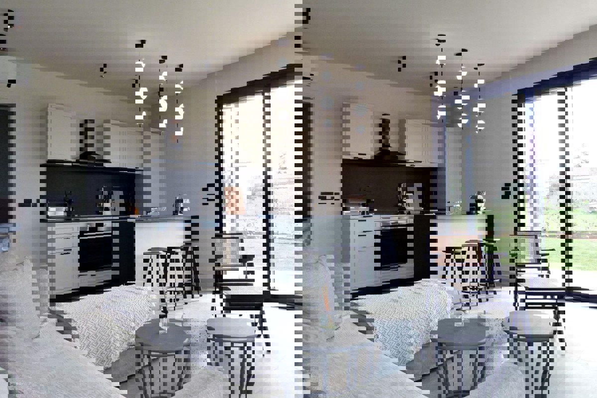 Villa con piscina in posizione tranquilla