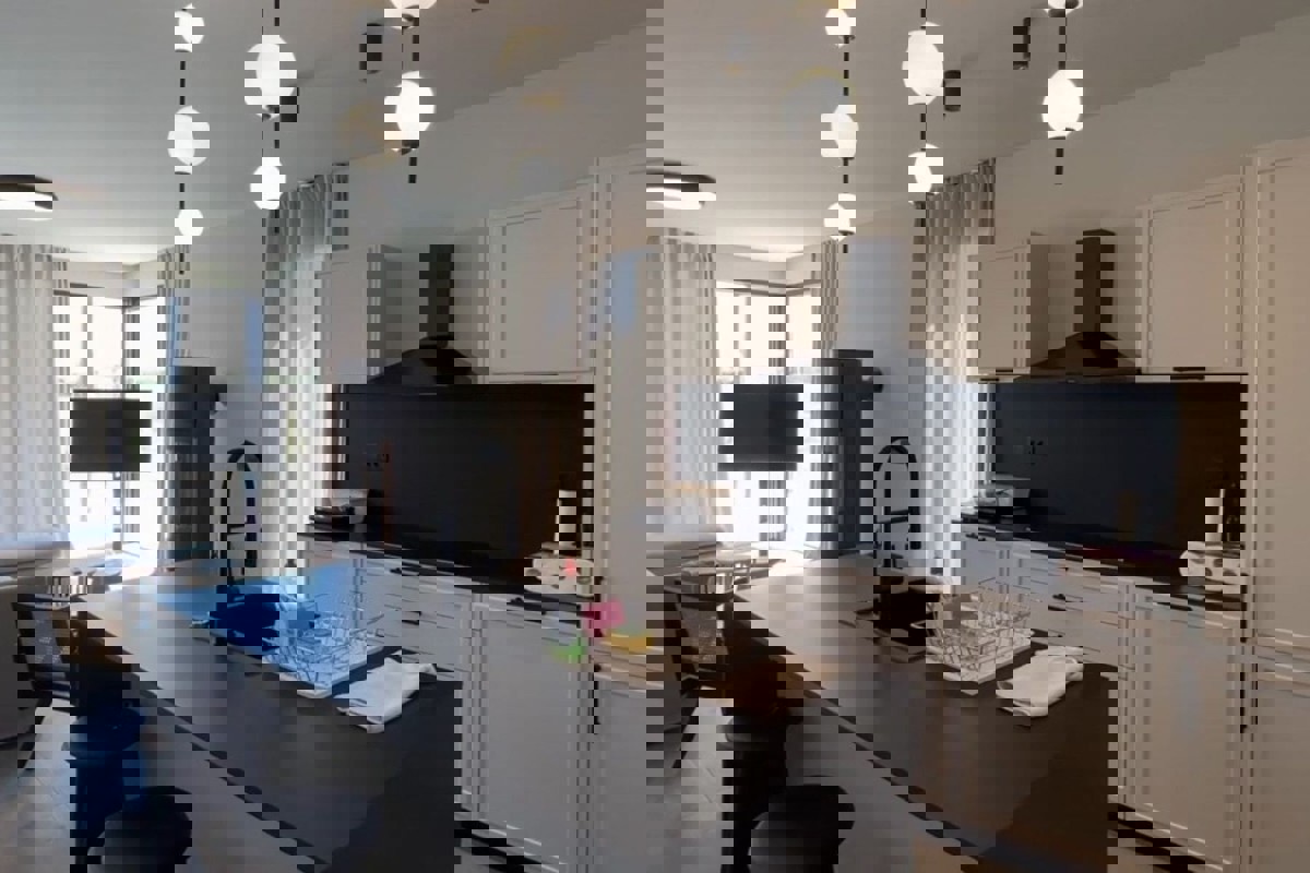 Villa con piscina in posizione tranquilla