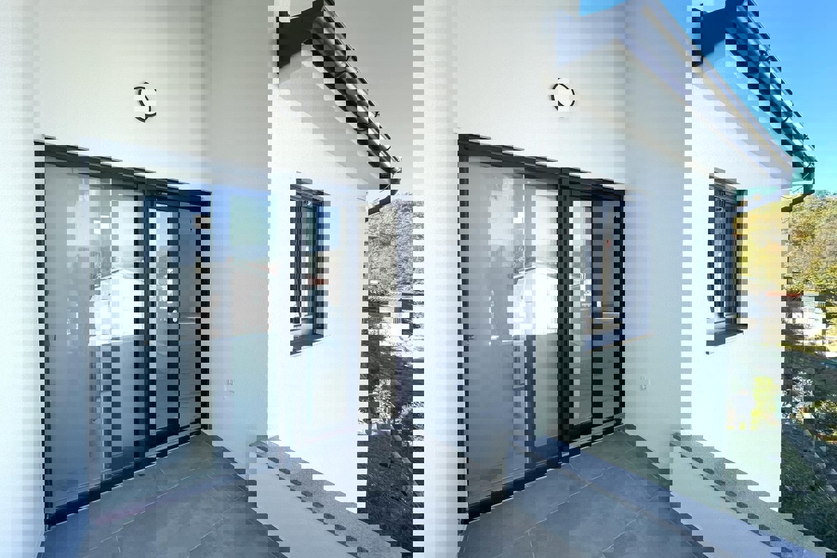 Appartamento in posizione tranquilla con vista mare