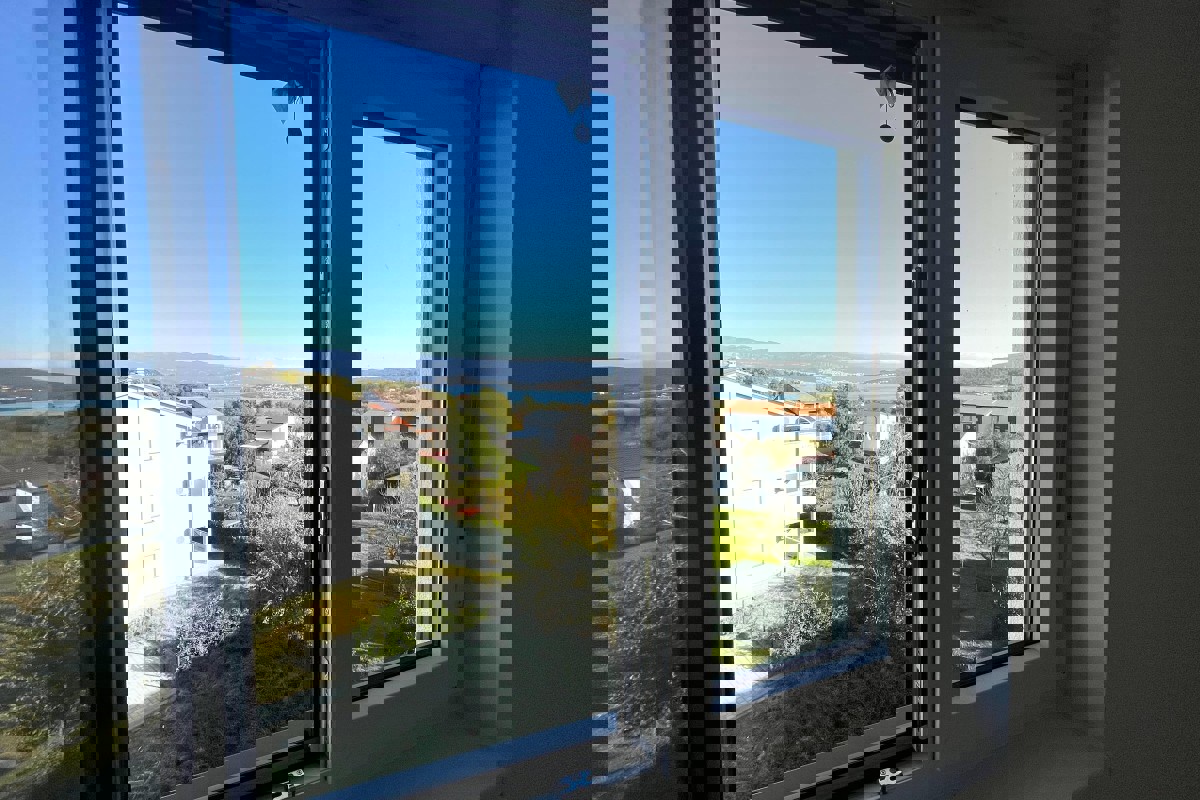 Appartamento in posizione tranquilla con vista mare