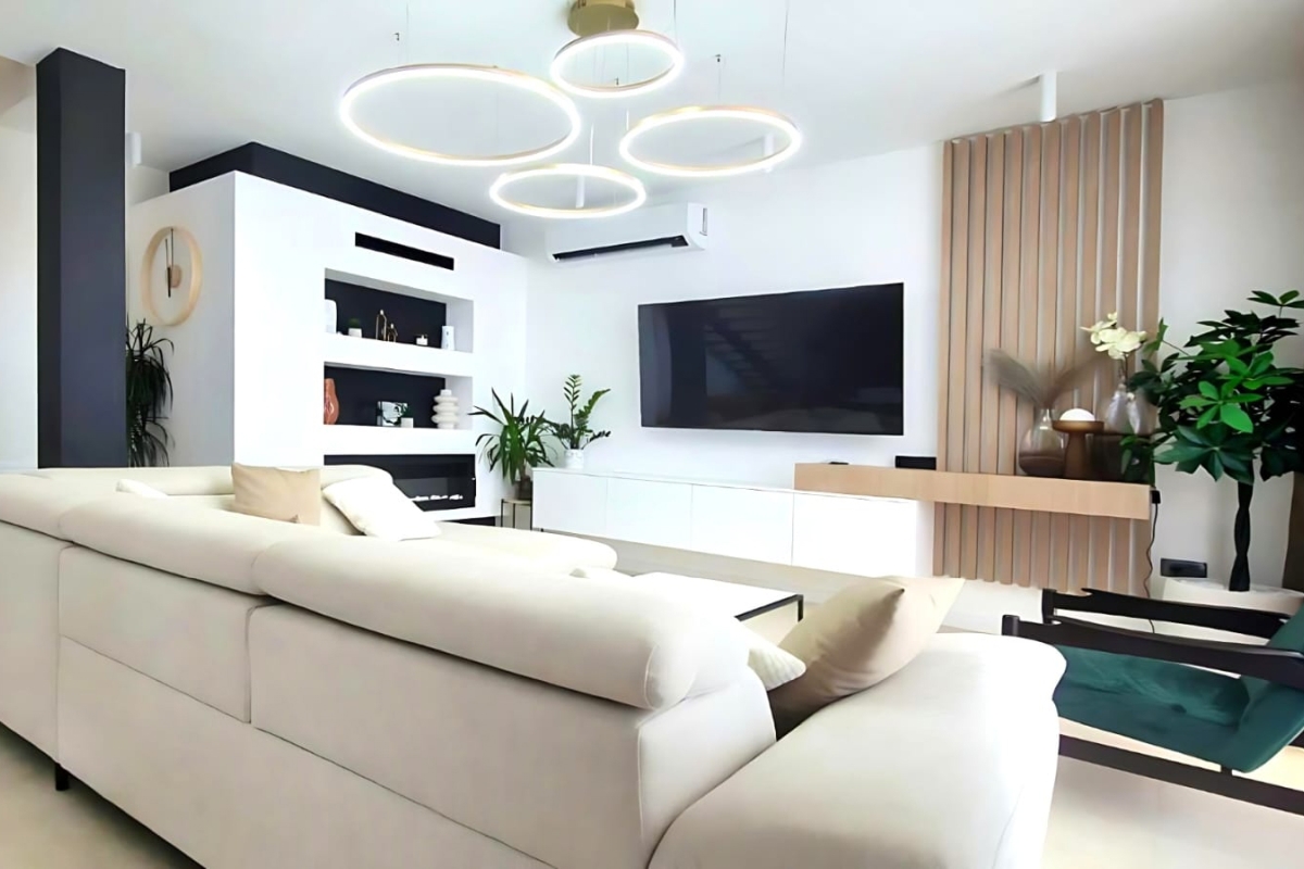 Villa moderna con vista mare