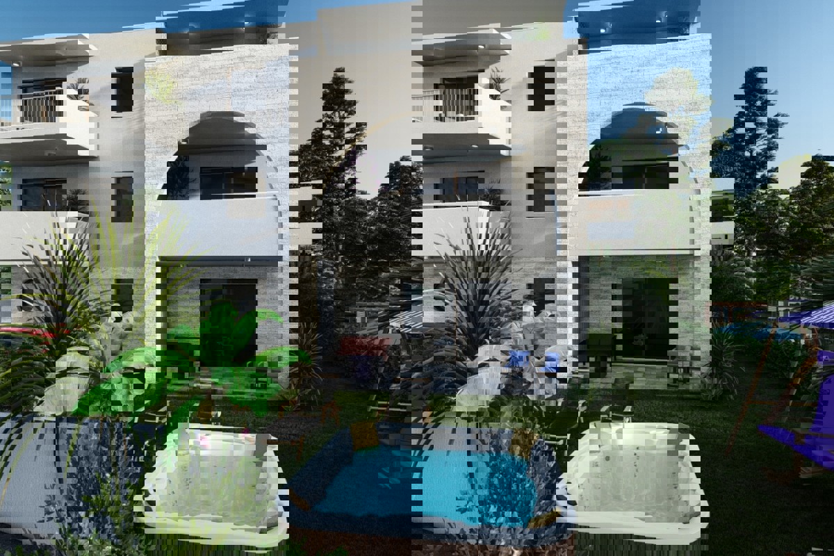 Appartamento in un nuovo edificio a Ciovo con vista mare