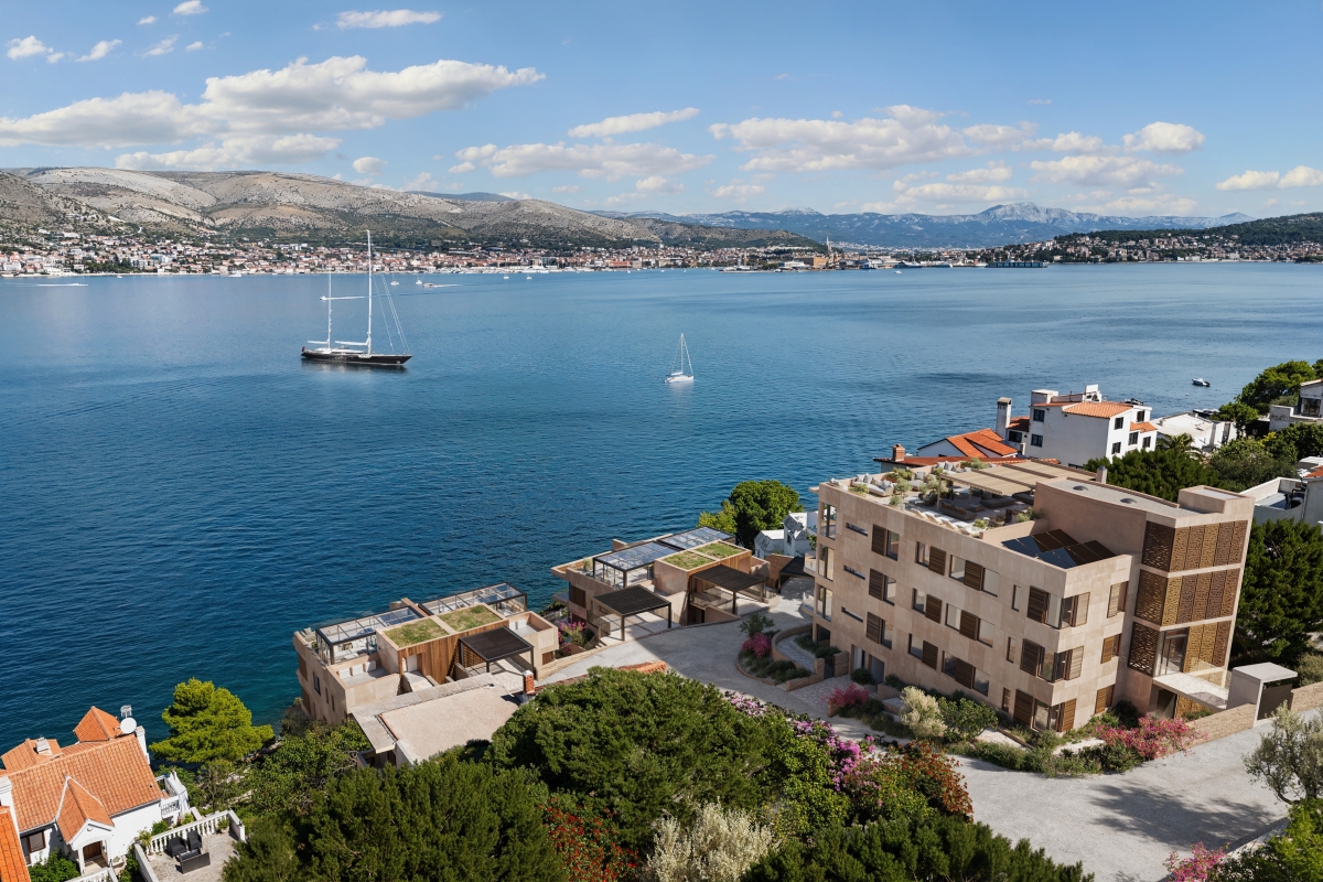 Appartamento con tre camere da letto e terrazza in un nuovo edificio in seconda fila sul mare