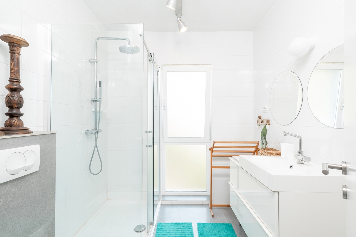 Villa mediterranea situata direttamente sul mare