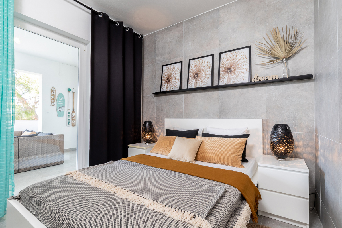 Villa mediterranea situata direttamente sul mare