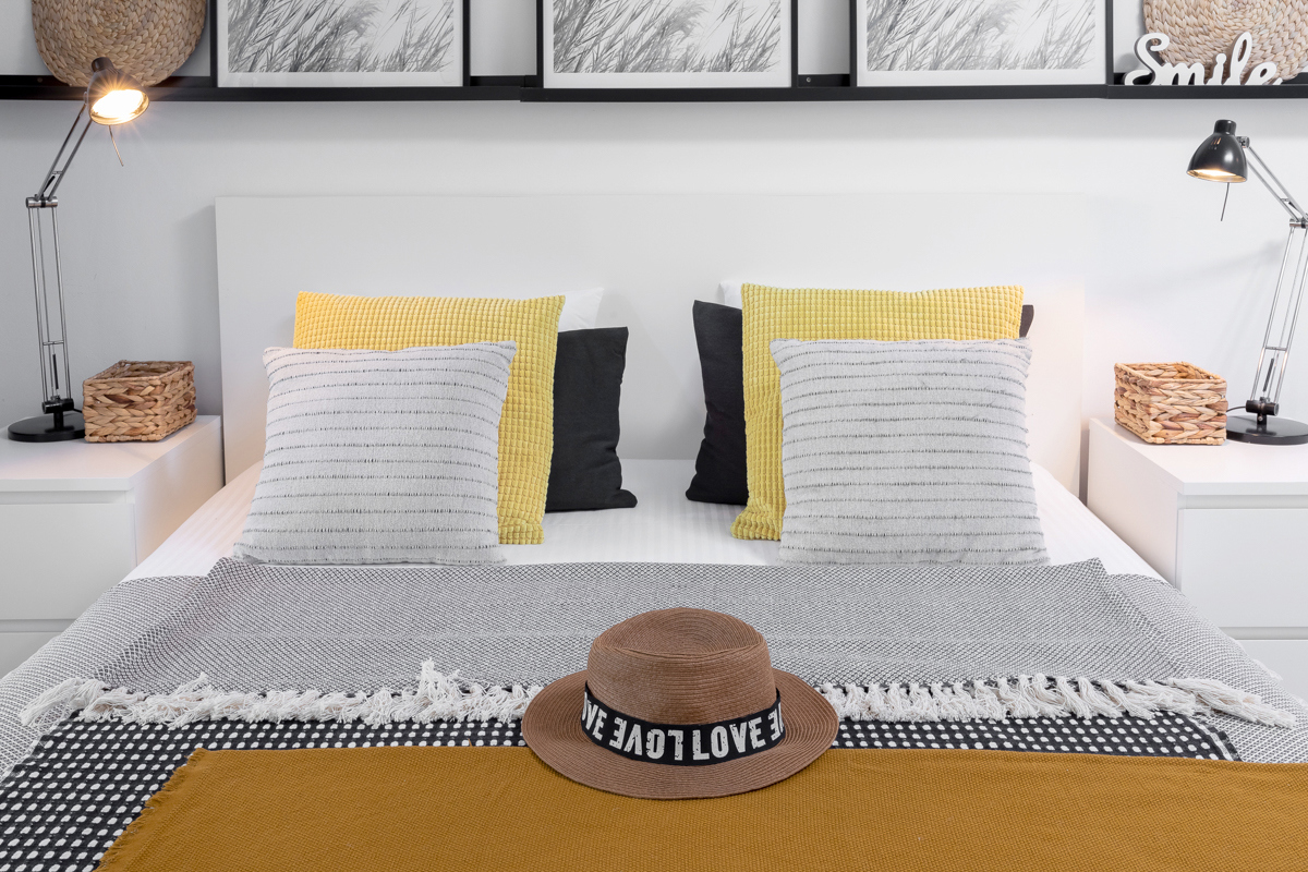 Villa mediterranea situata direttamente sul mare