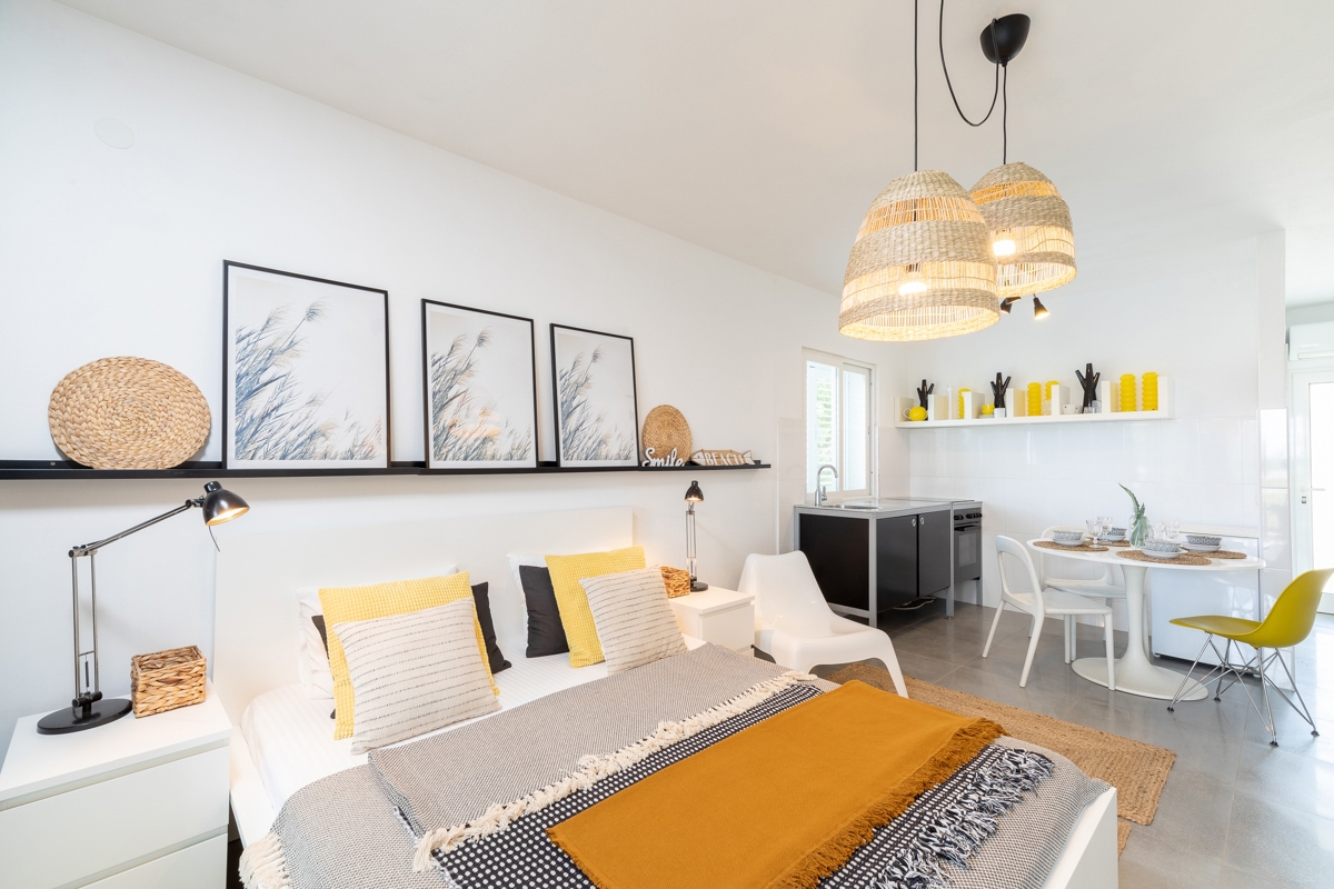 Villa mediterranea situata direttamente sul mare