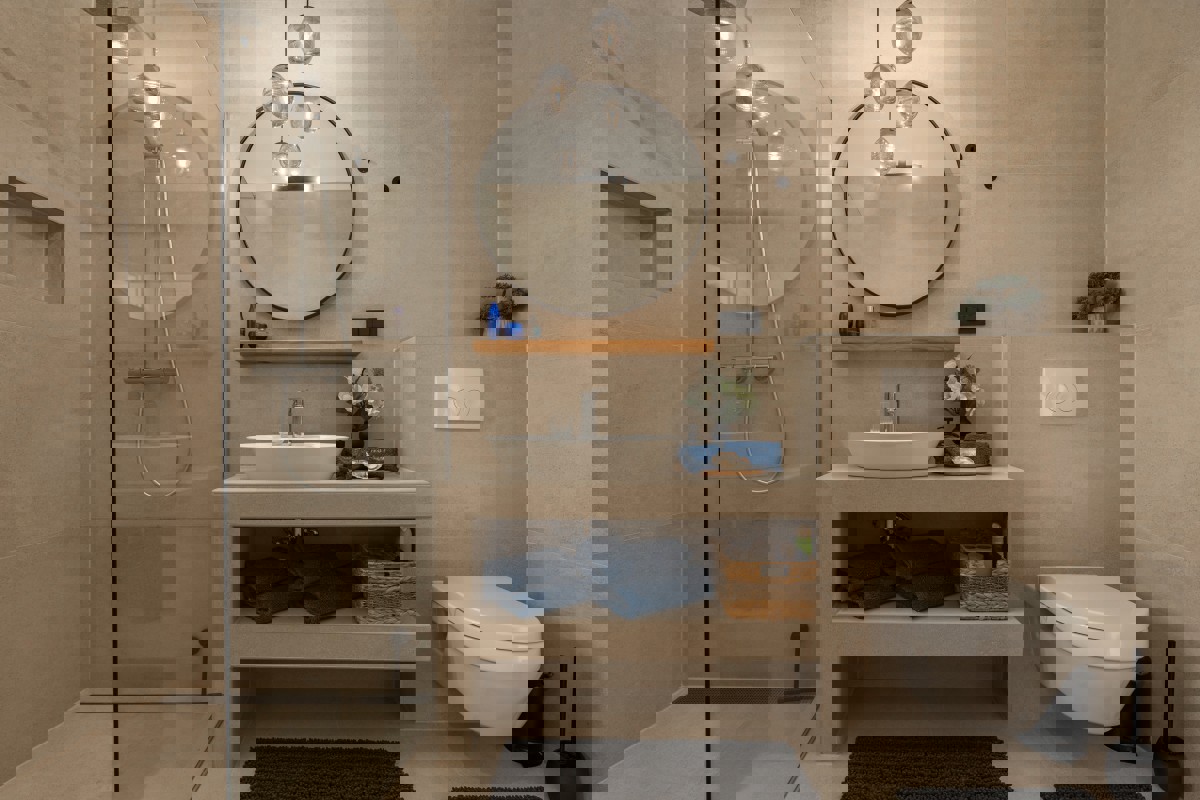 Villa con piscina immersa nella natura