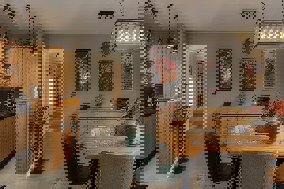 Villa con piscina immersa nella natura