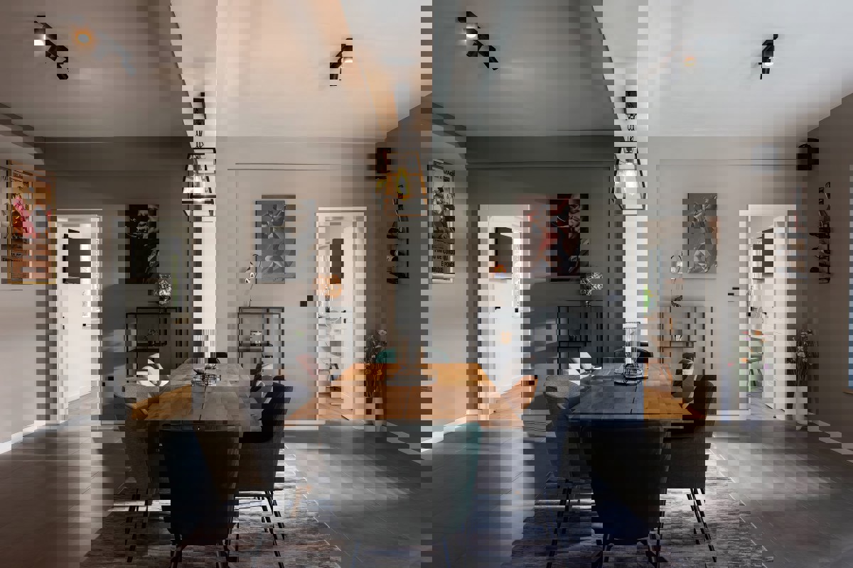 Villa con piscina immersa nella natura