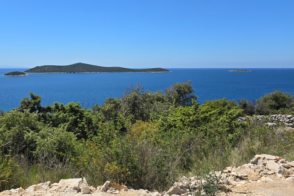 Terreno edificabile attraente in prima fila sul mare