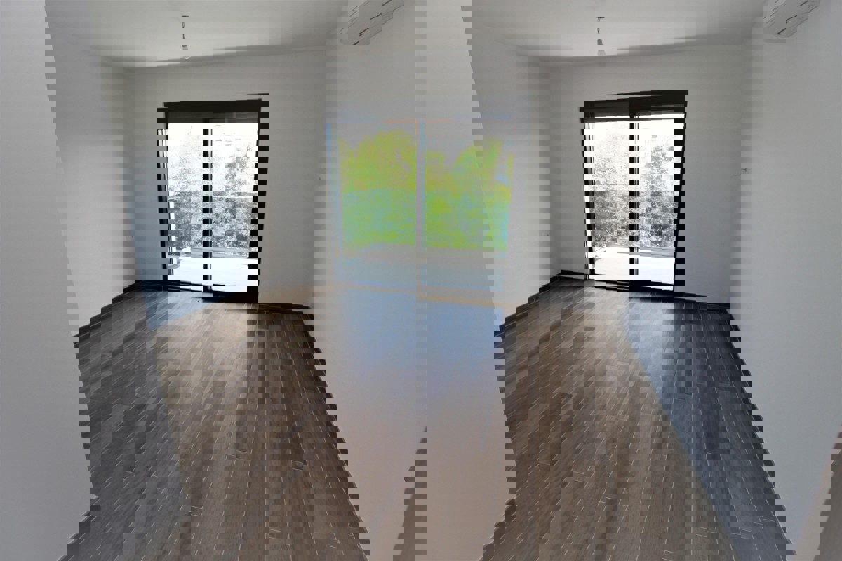 Appartamento duplex con piscina vicino al mare