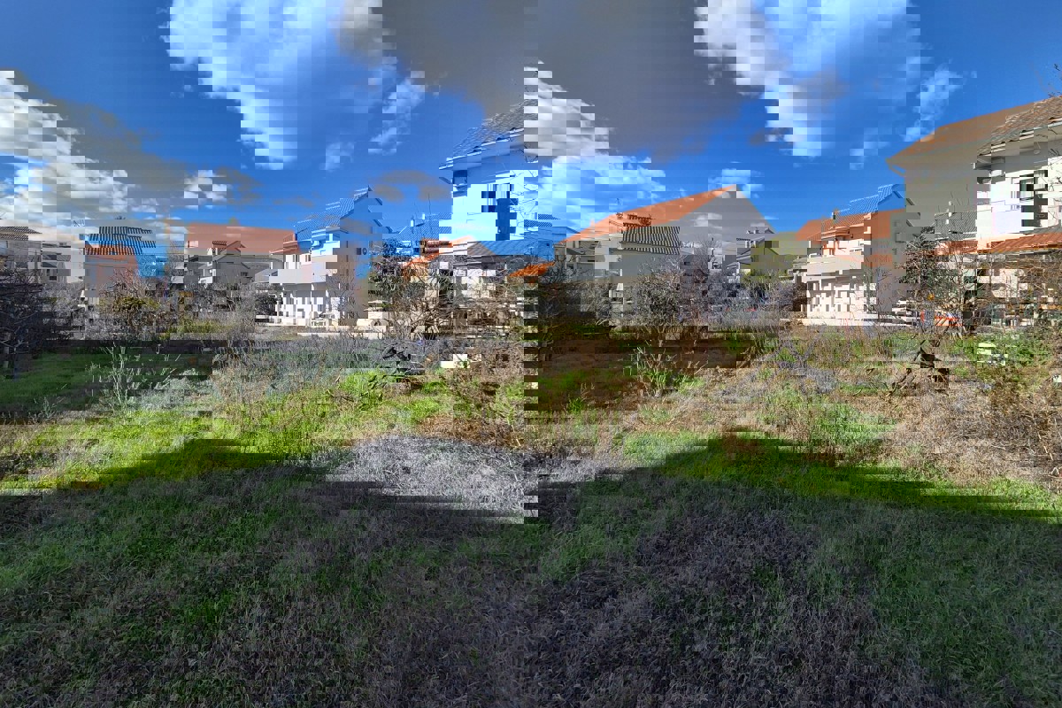 Ottimo terreno edificabile vicino a tutti i servizi