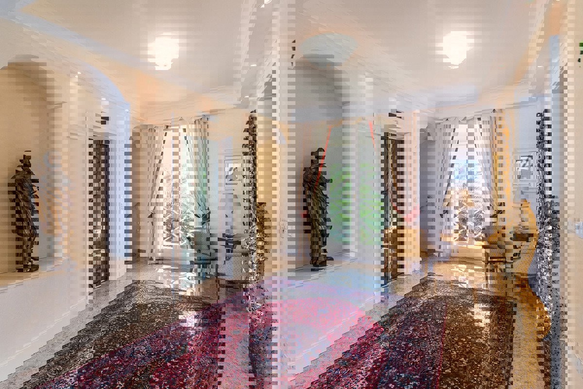 Esclusiva villa di lusso in prima fila sul mare con piscina