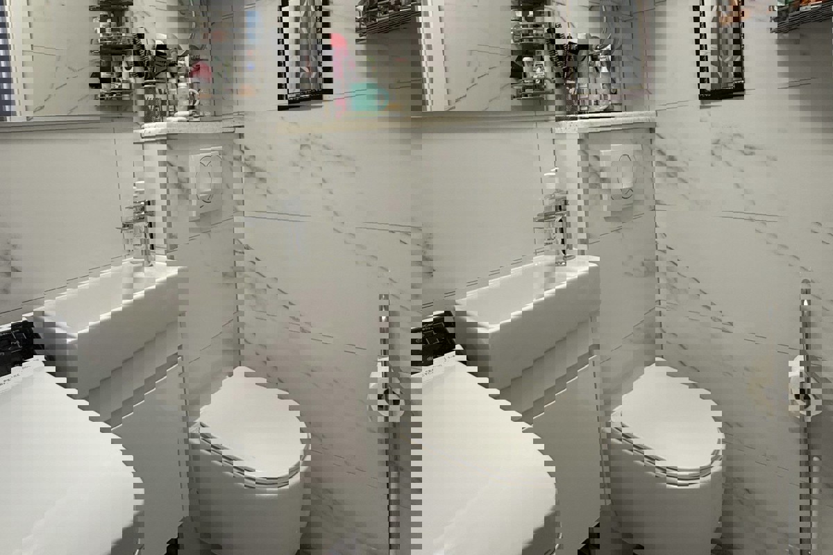 Appartamento con due camere da letto e monolocale completamente ristrutturati in centro città, ideali come residenza e investimento