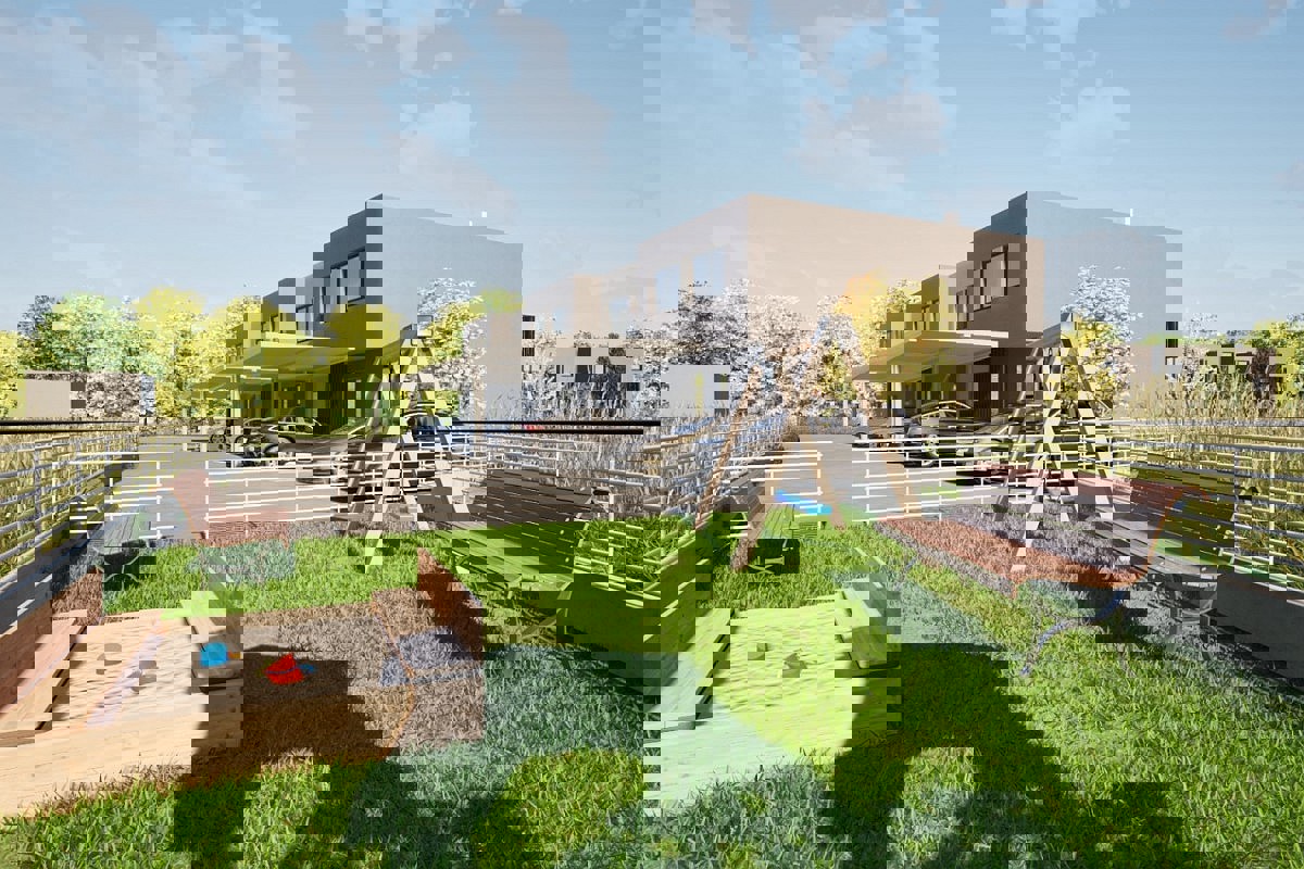 Moderna casa unifamiliare con giardino privato e terrazza in una zona tranquilla di Bistra