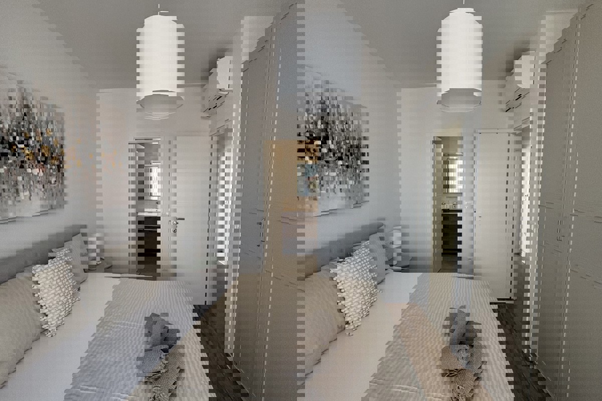 Attico moderno con terrazza panoramica e vista mare panoramica