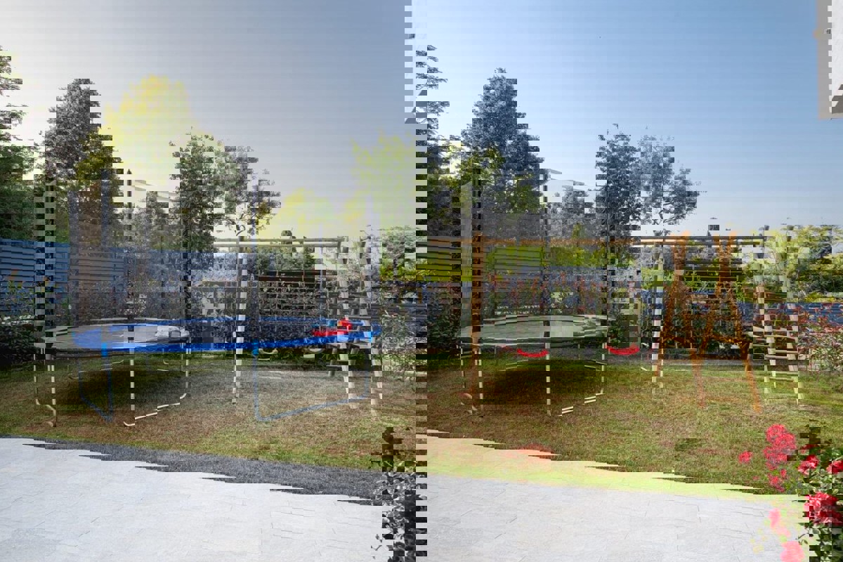 Villa di lusso di nuova costruzione con piscina