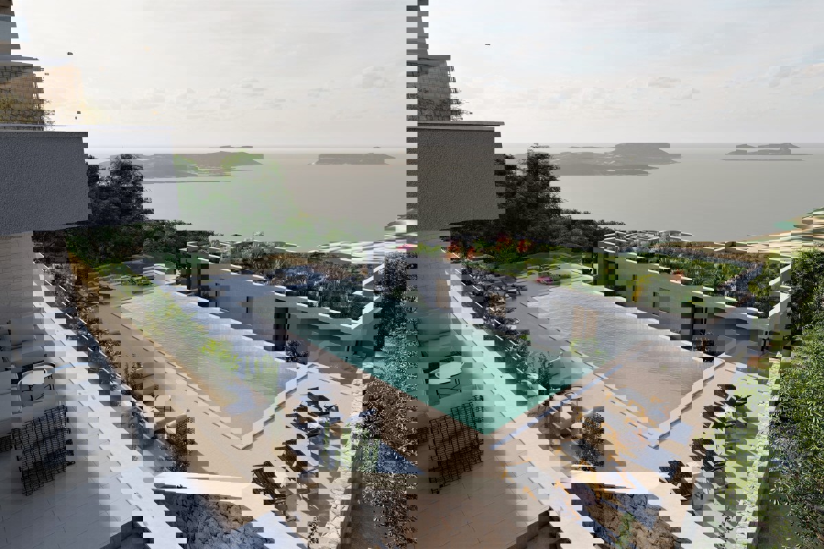 Terreno edificabile con vista mare