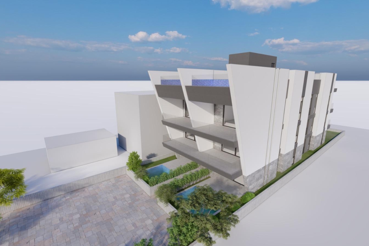 Appartamento trilocale in un nuovo edificio, in prima fila sul mare