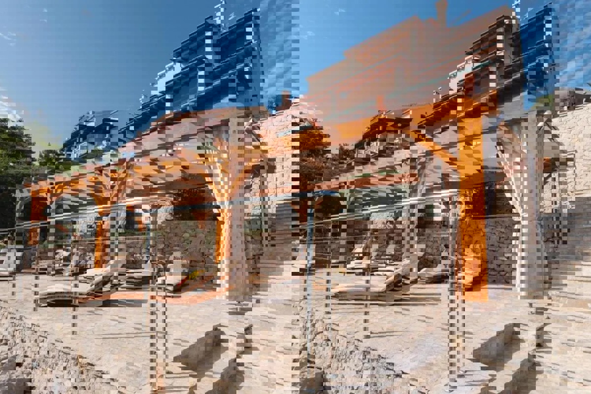 Villa in prima fila sul mare