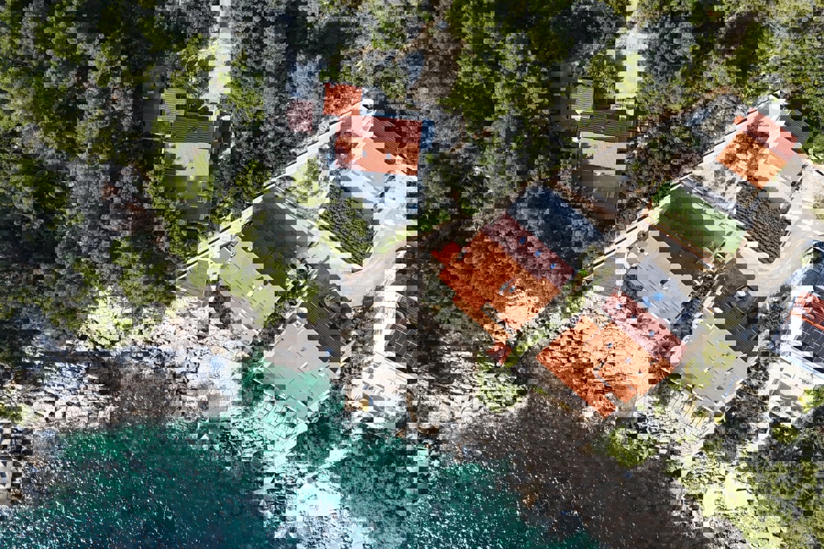 Villa in prima fila sul mare