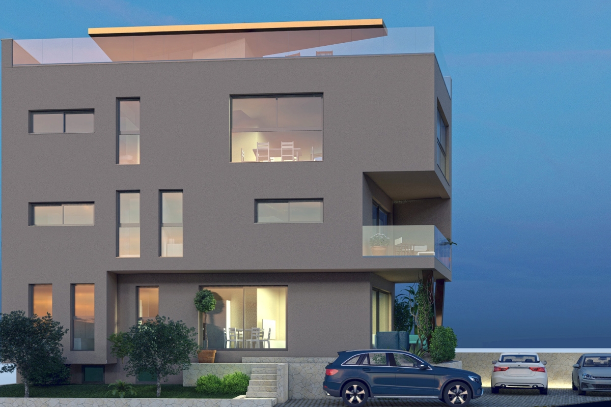 Nuovo edificio con tre appartamenti nel centro città