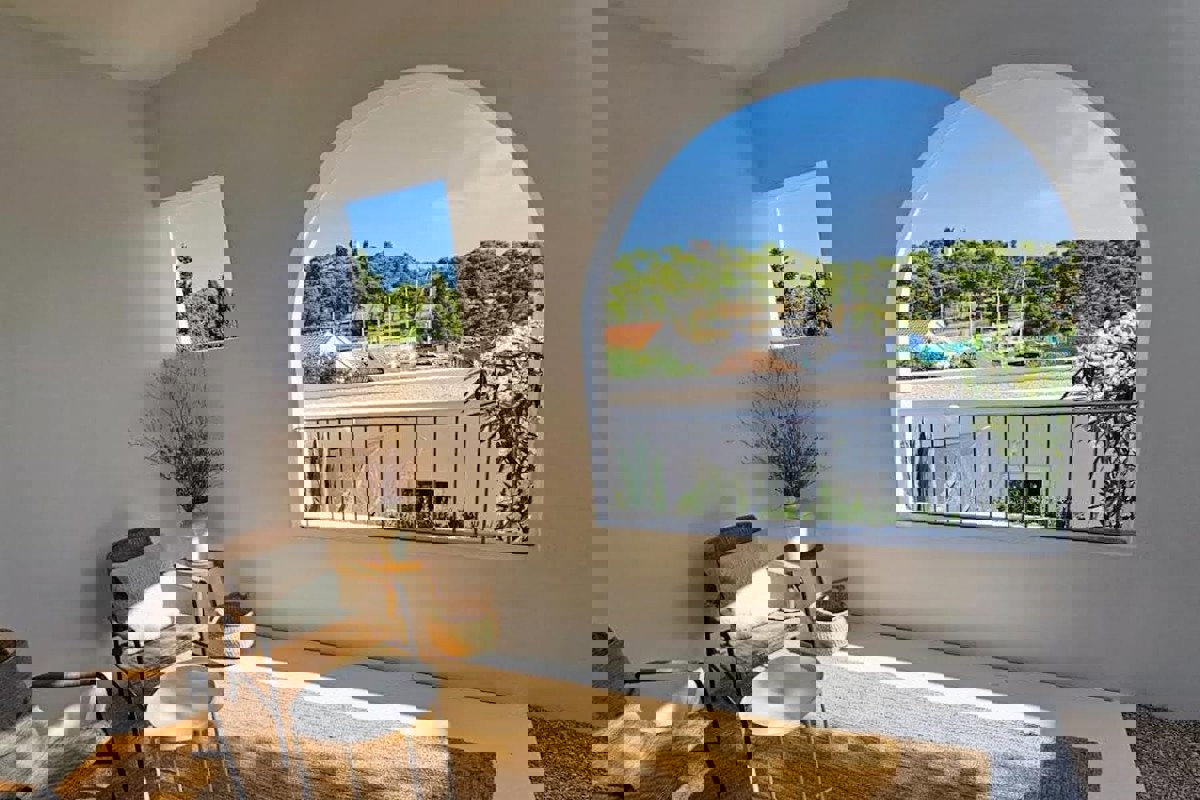 Villa moderna nel cuore di un piccolo borgo dalmata