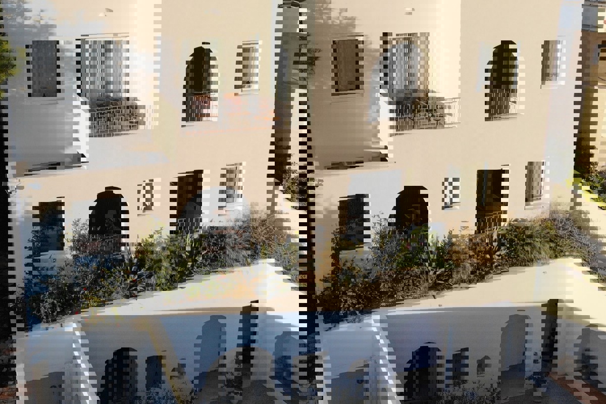 Villa moderna nel cuore di un piccolo borgo dalmata