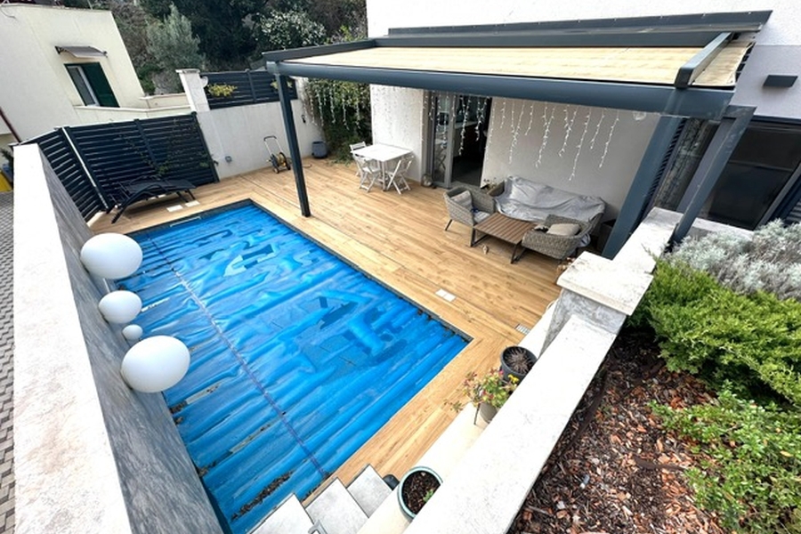 Appartamento moderno con piscina privata e garage – piano terra di una casa, Marjan