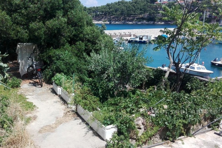 Ristorante in prima fila al mare, in vendita