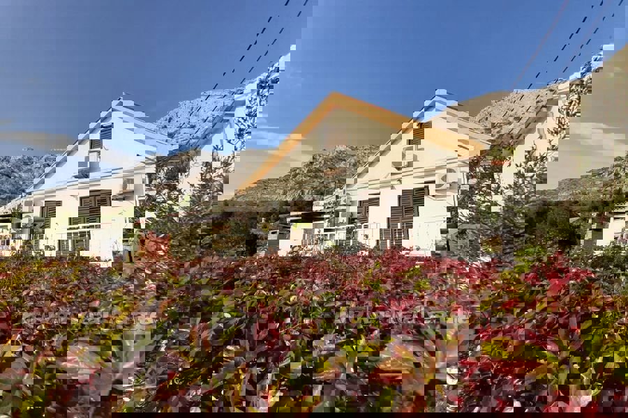 Casa con vista sul mare aperto