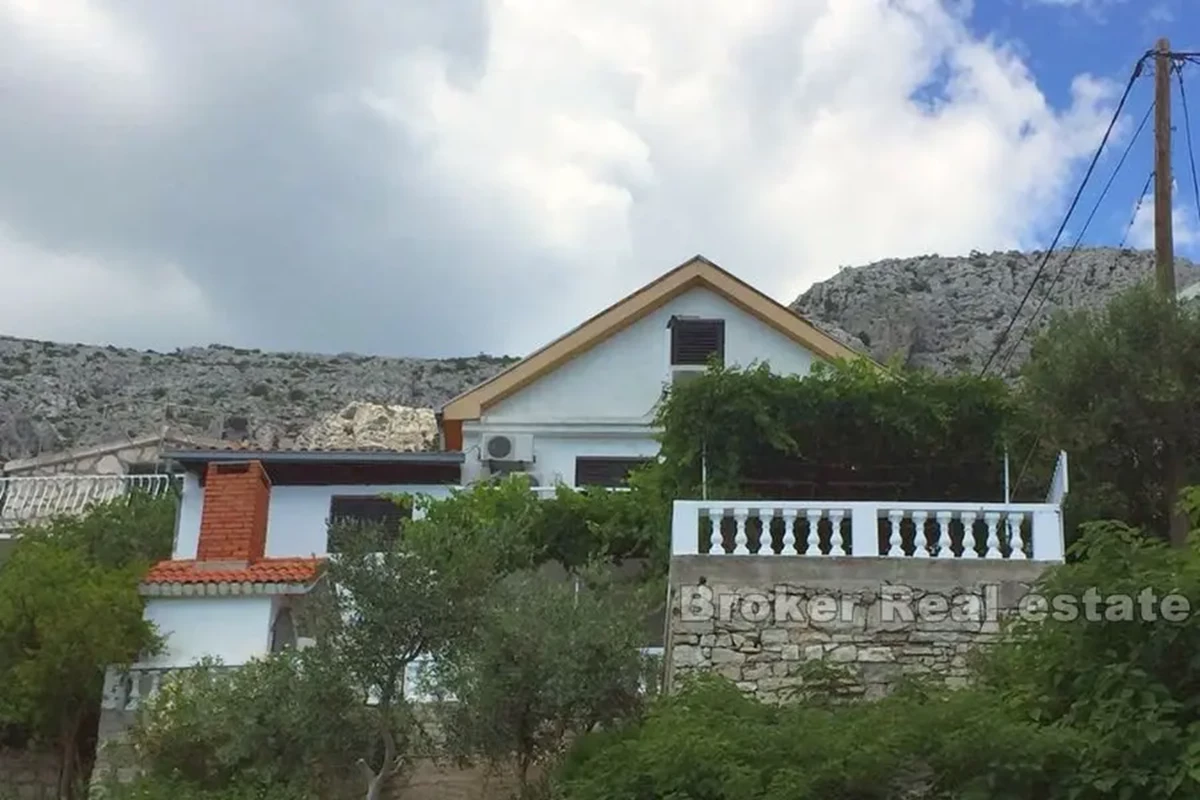 Casa con vista sul mare aperto