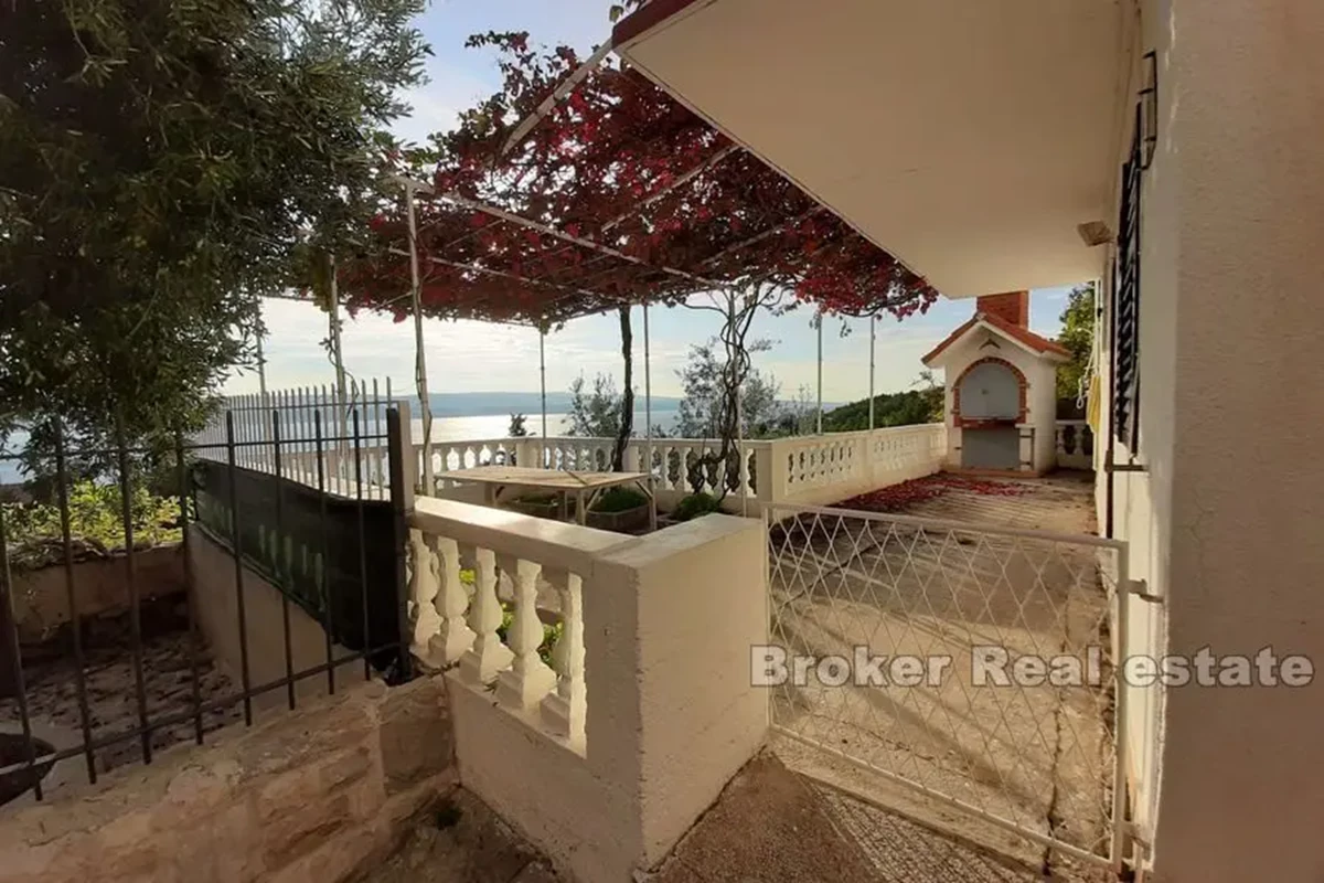 Casa con vista sul mare aperto