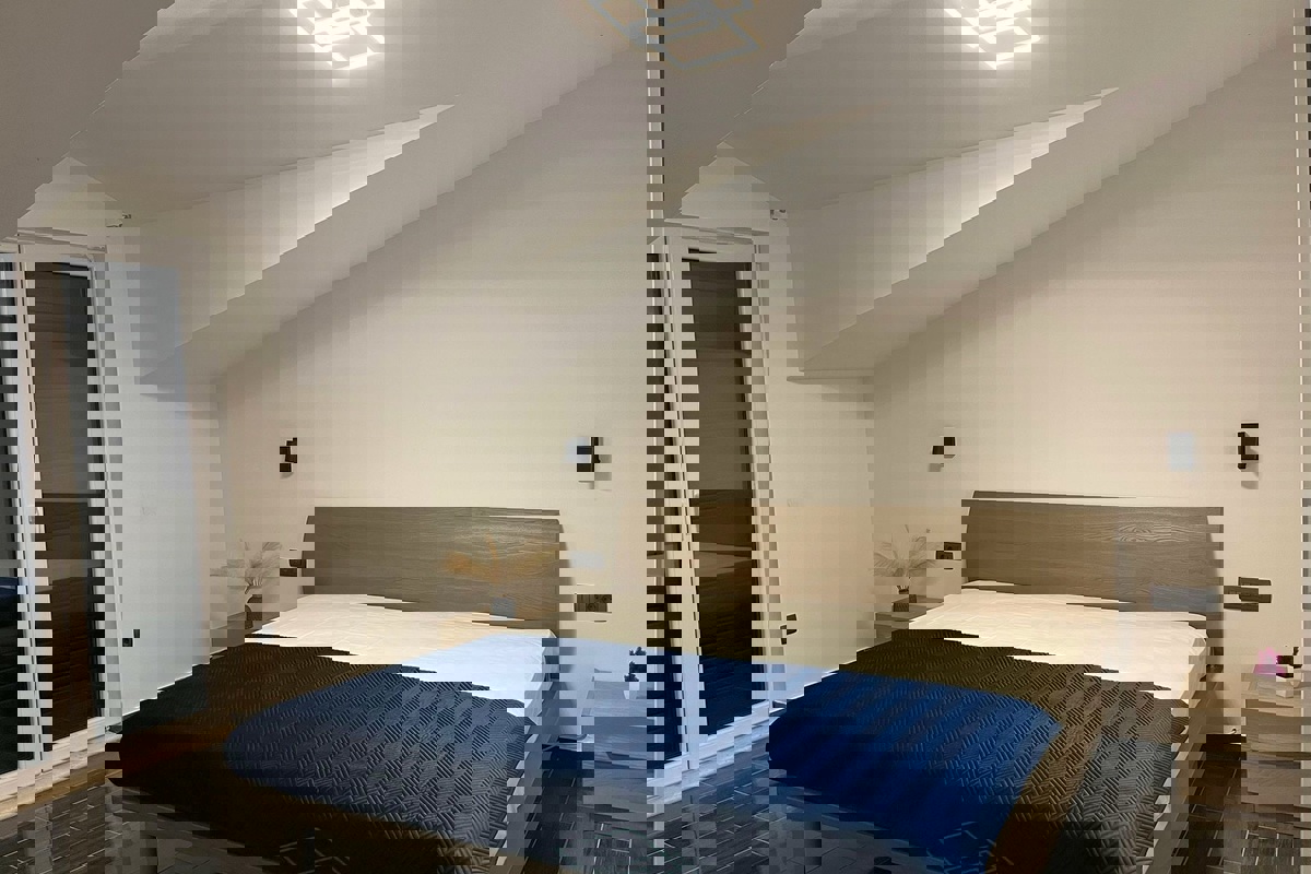 Villa unifamiliare con piscina