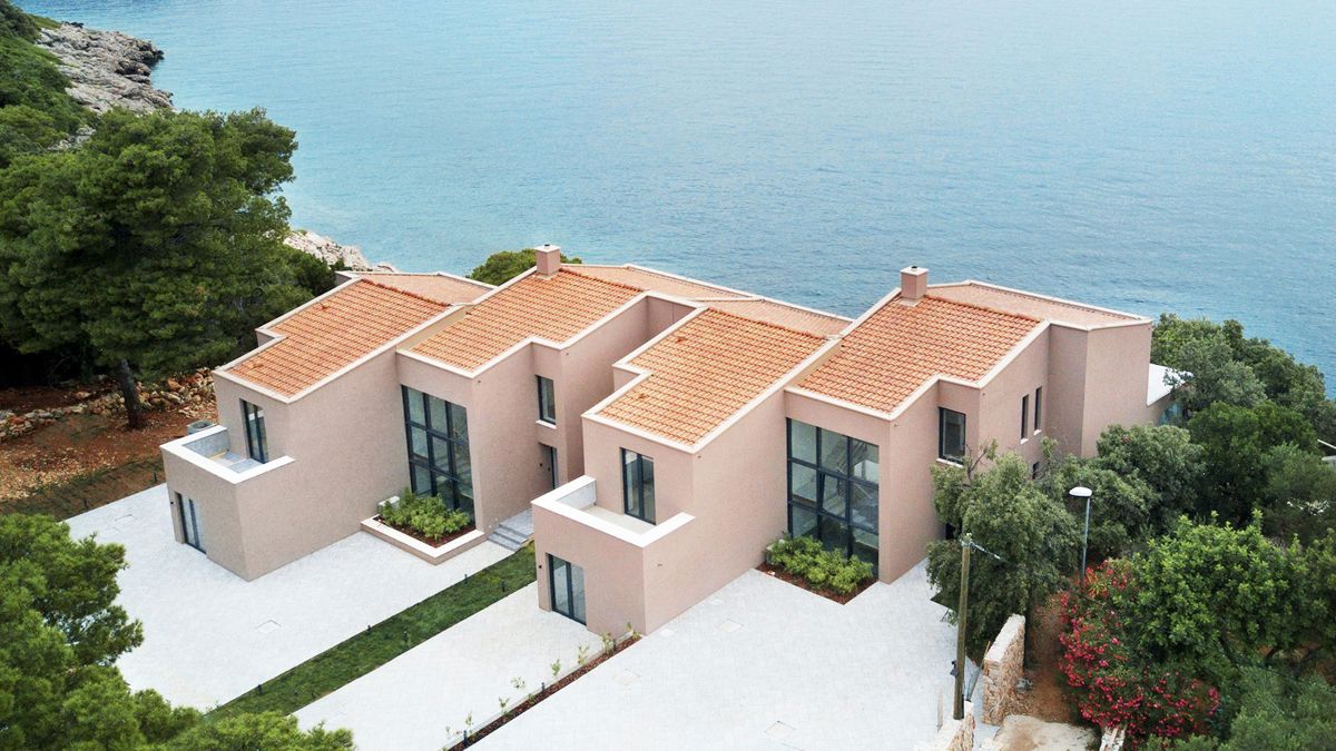 Villa di lusso con piscina, prima fila sul mare