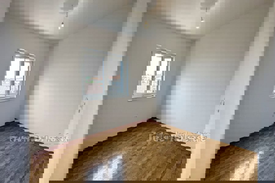 Ampio attico con vista mare