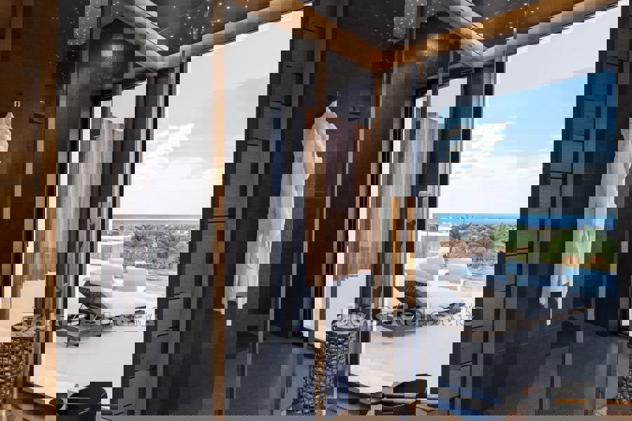 Villa di lusso con ampio giardino